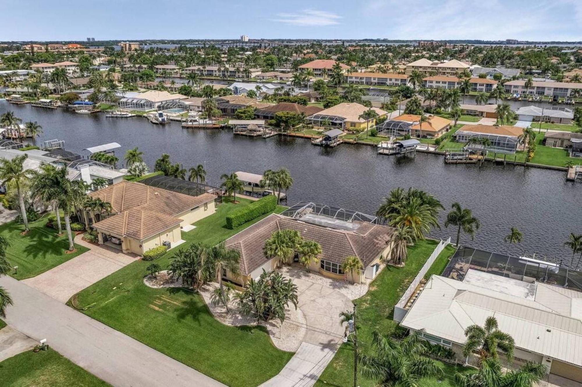 Villa Catalina Isles - Holidays In Paradise Cape Coral Buitenkant foto