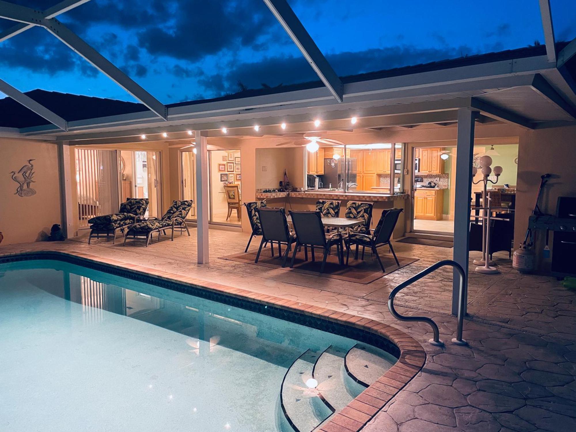 Villa Catalina Isles - Holidays In Paradise Cape Coral Buitenkant foto