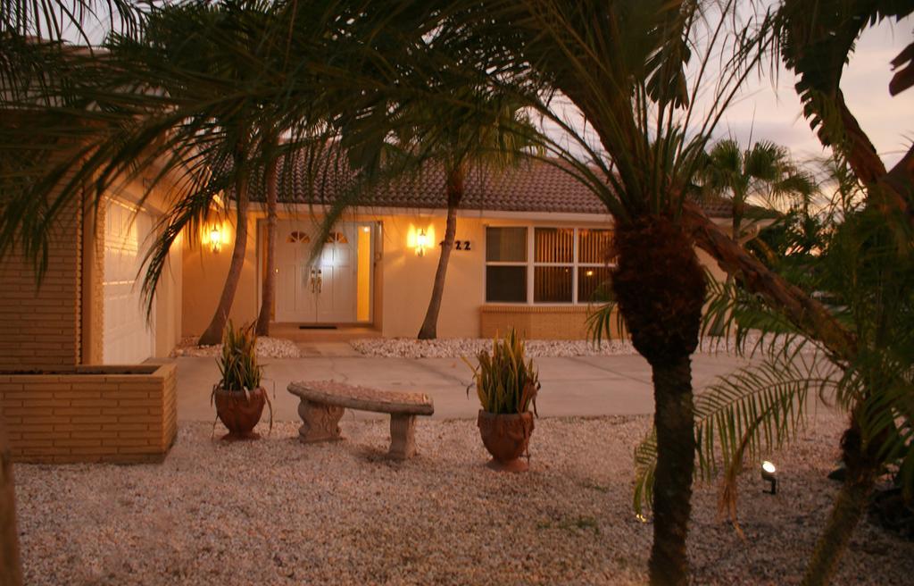 Villa Catalina Isles - Holidays In Paradise Cape Coral Buitenkant foto