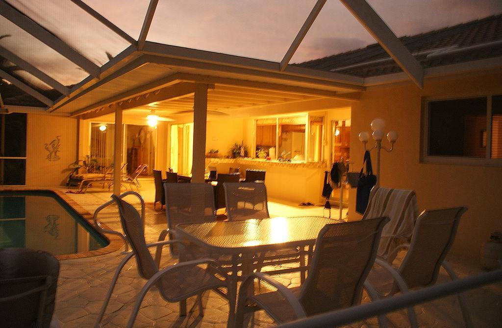 Villa Catalina Isles - Holidays In Paradise Cape Coral Buitenkant foto